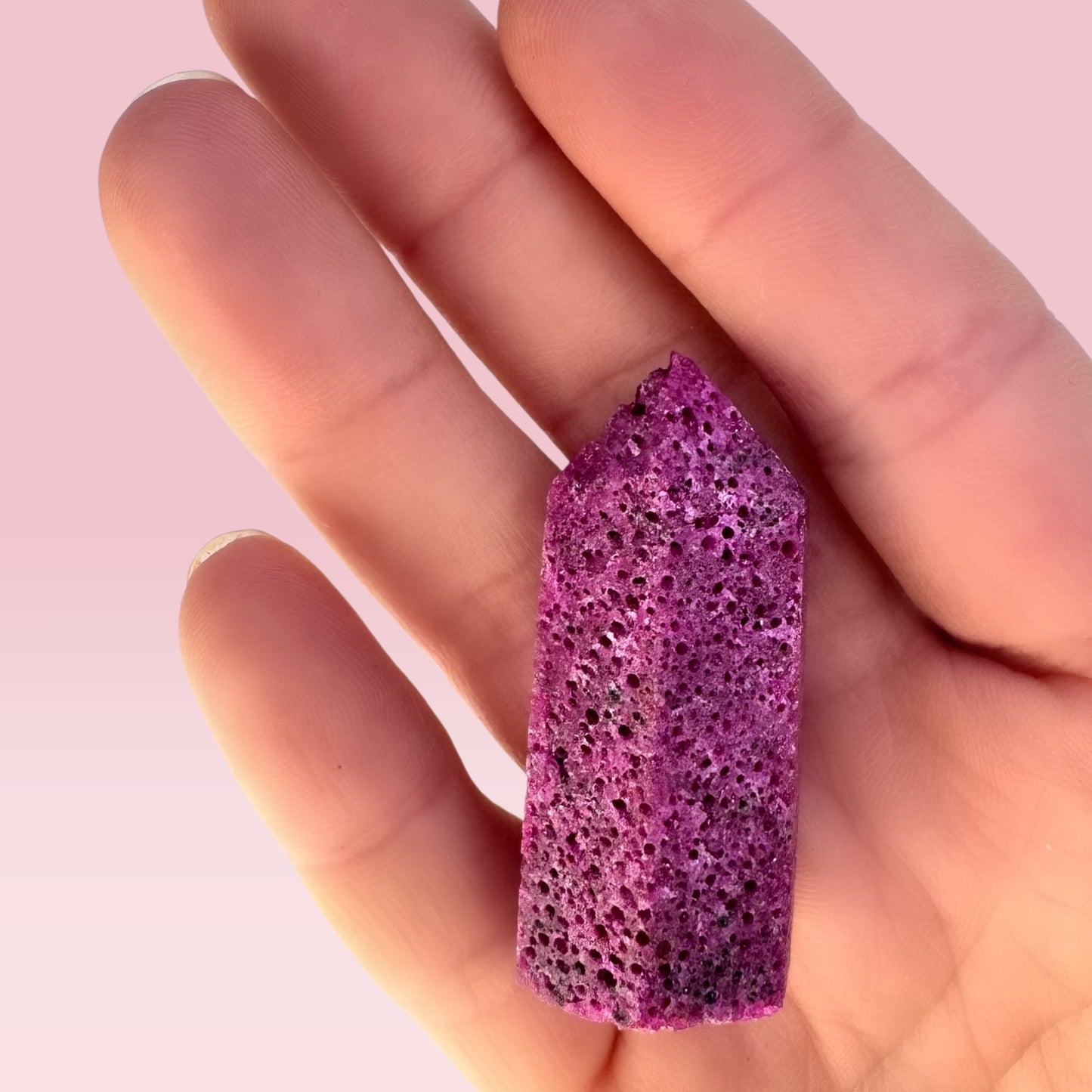 Honeycomb Ruby Tower (4.5cm)