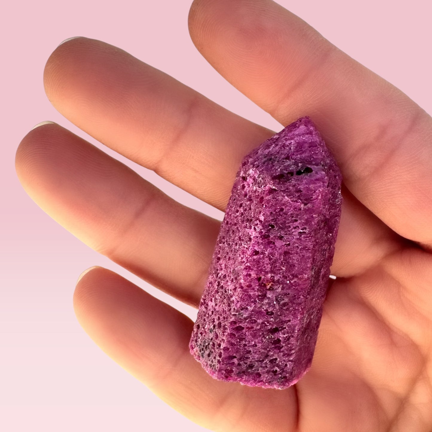 Honeycomb Ruby Tower (4.5cm)