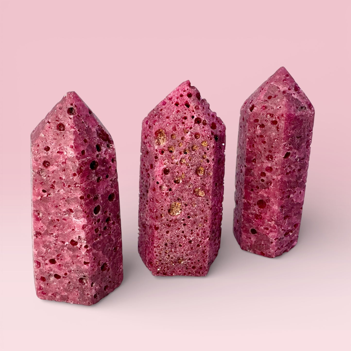 Honeycomb Ruby Tower (4.5cm)