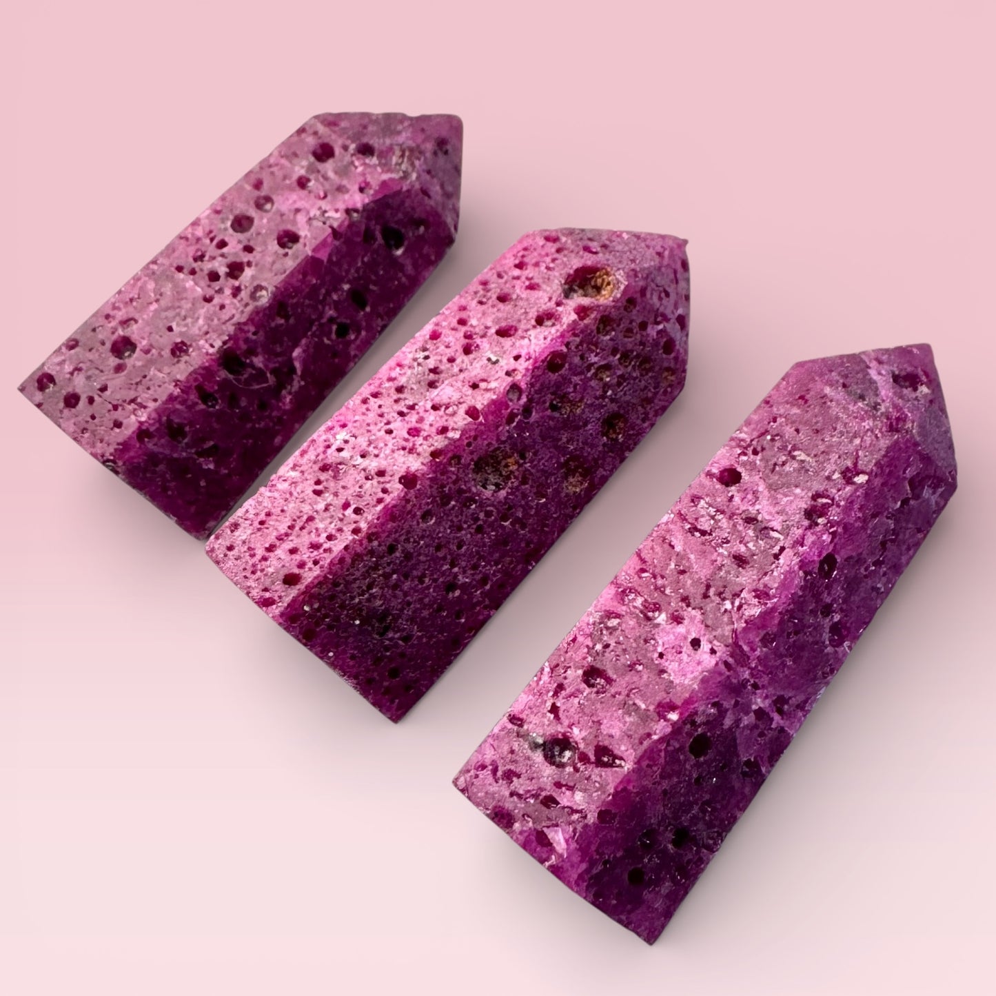 Honeycomb Ruby Tower (4.5cm)