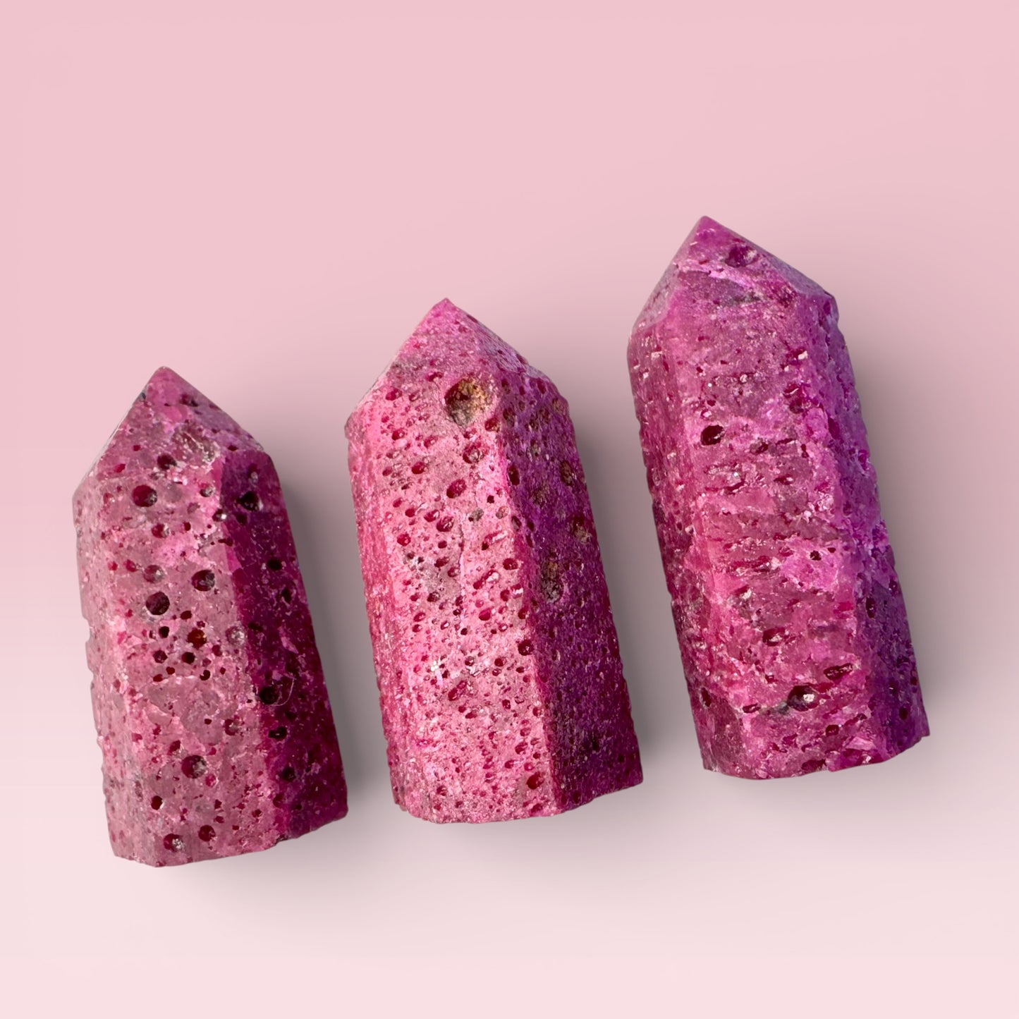 Honeycomb Ruby Tower (4.5cm)