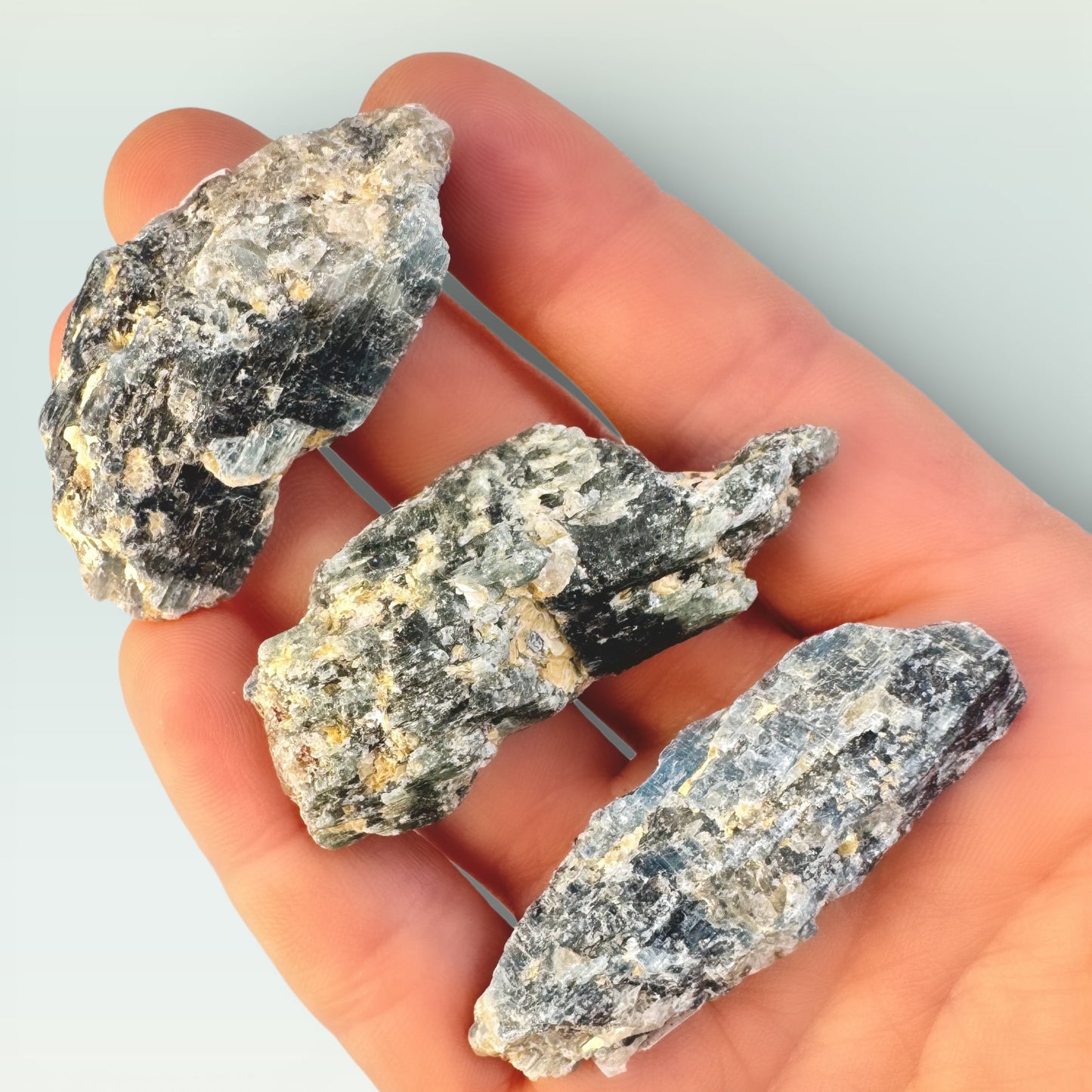 Kyanite Chunk (4-5cm)