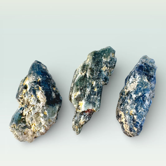 Kyanite Chunk (4-5cm)