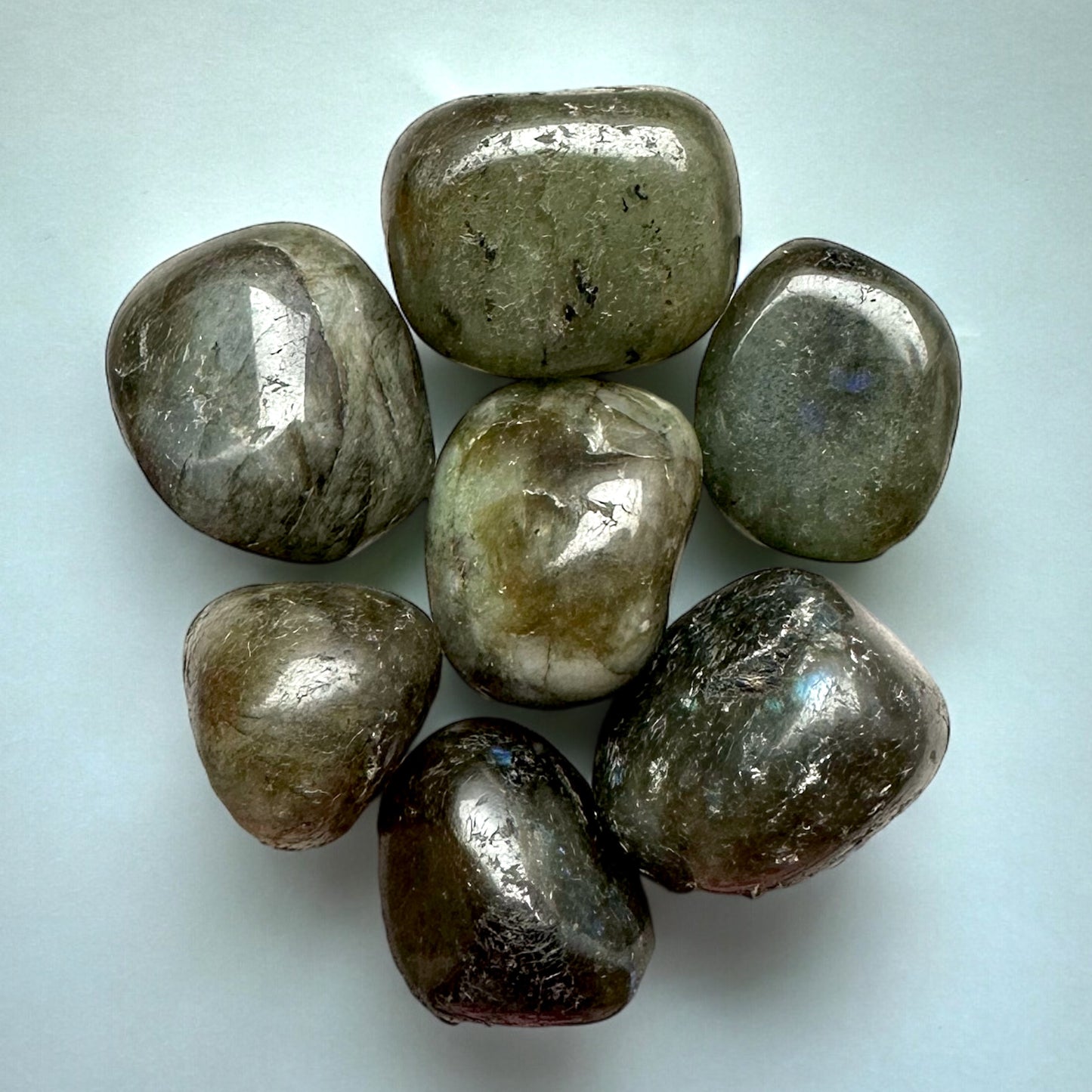 Labradorite tumblestone