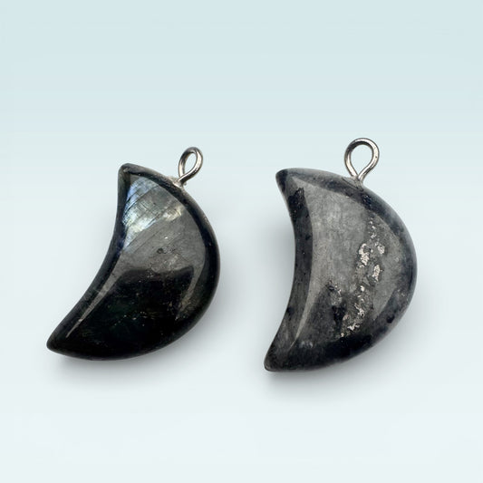 Labradorite Moon Pendant (2cm)