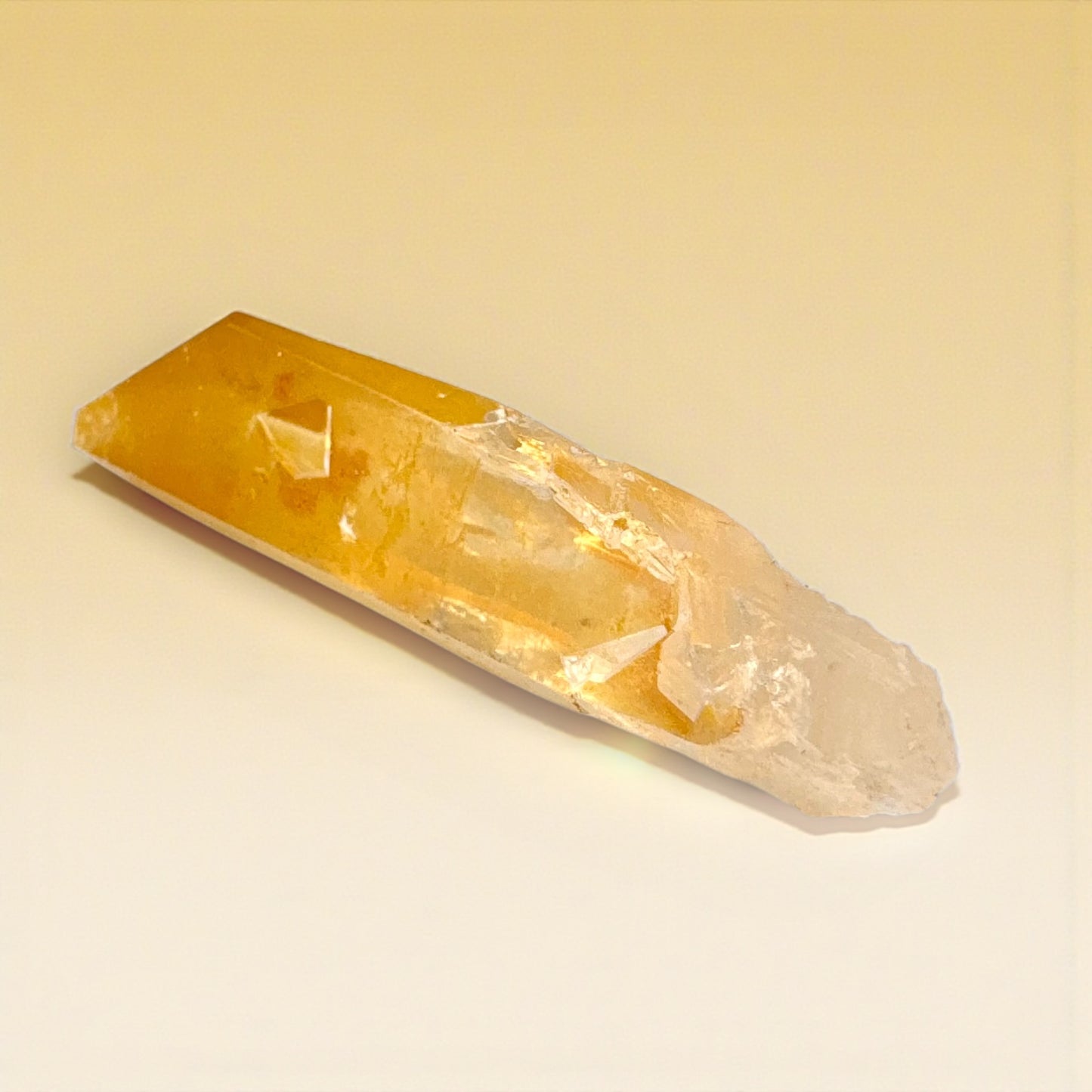 Tangerine Quartz Point (4cm)