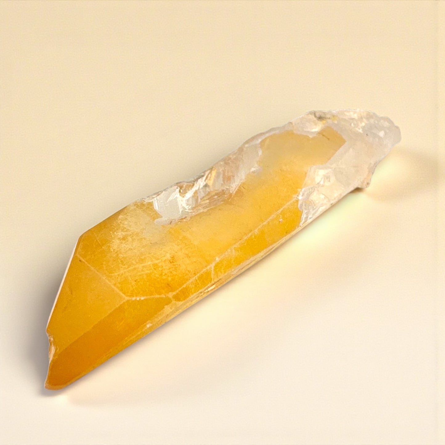 Tangerine Quartz Point (4cm)